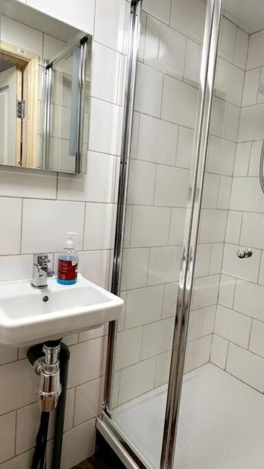 Apartment Cosy Quiet Single